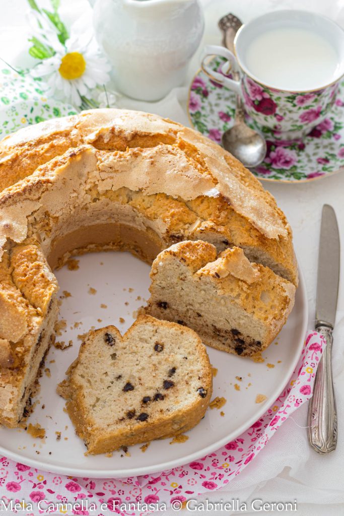 lactose-free egg white bundt cake