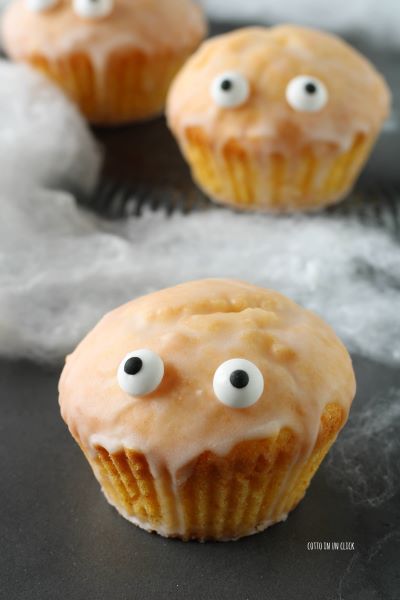 let the glaze solidify and serve