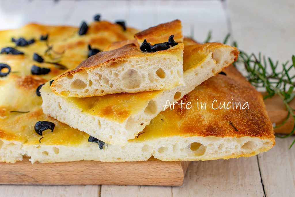 LIGURIAN FOCACCIA WITH OLIVES