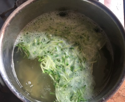 linguine and zucchini