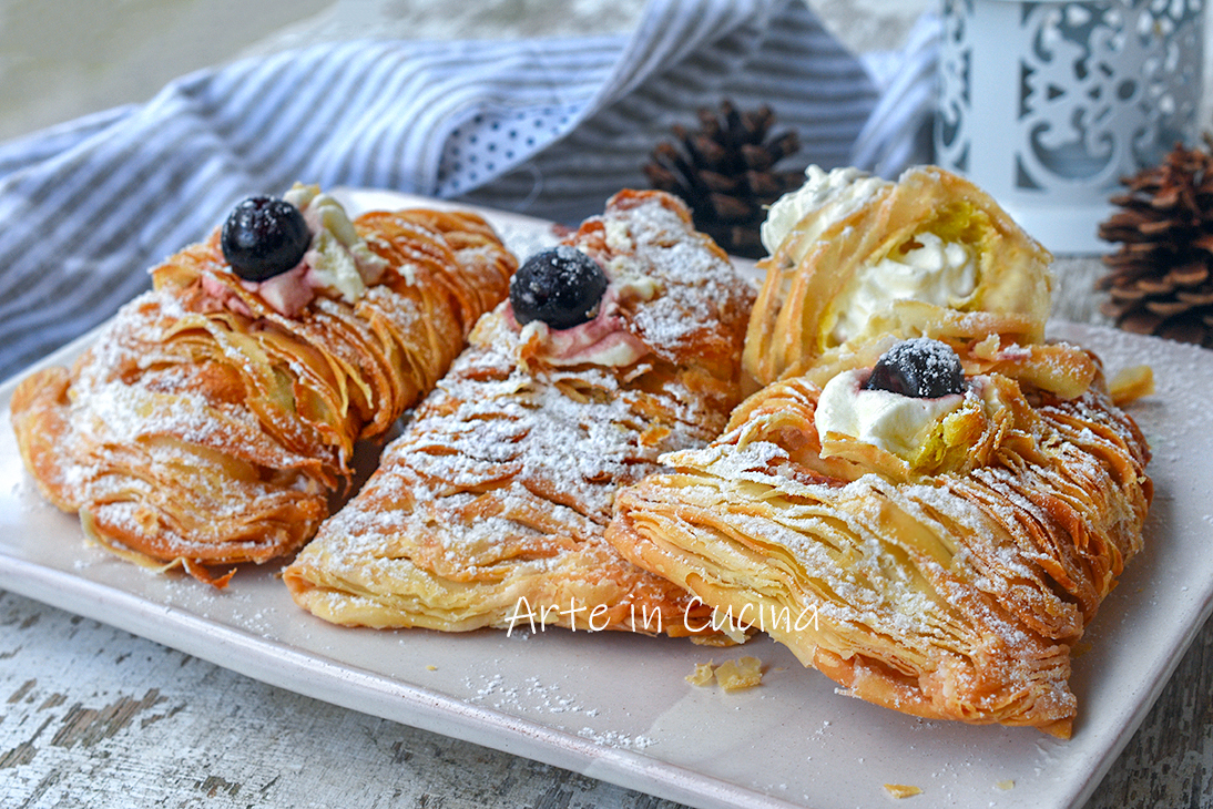 LOBSTER TAILS NEAPOLITAN SFOGLIATELLE
