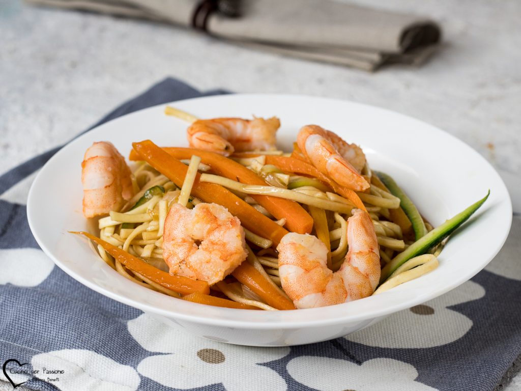 noodles with vegetables and shrimp