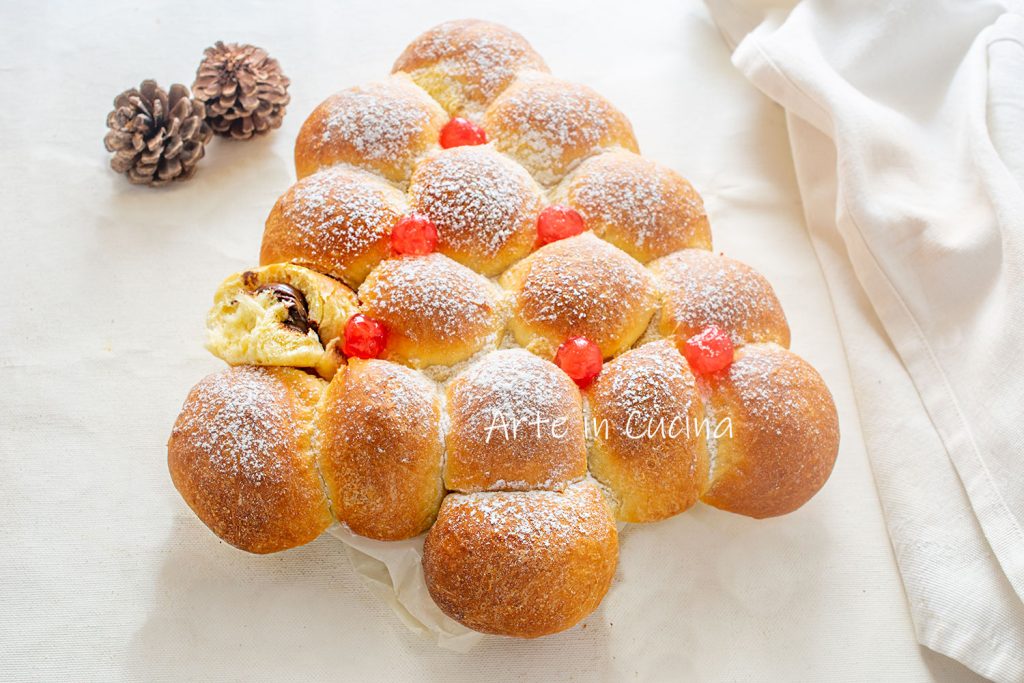 Nutella Christmas Tree Bread