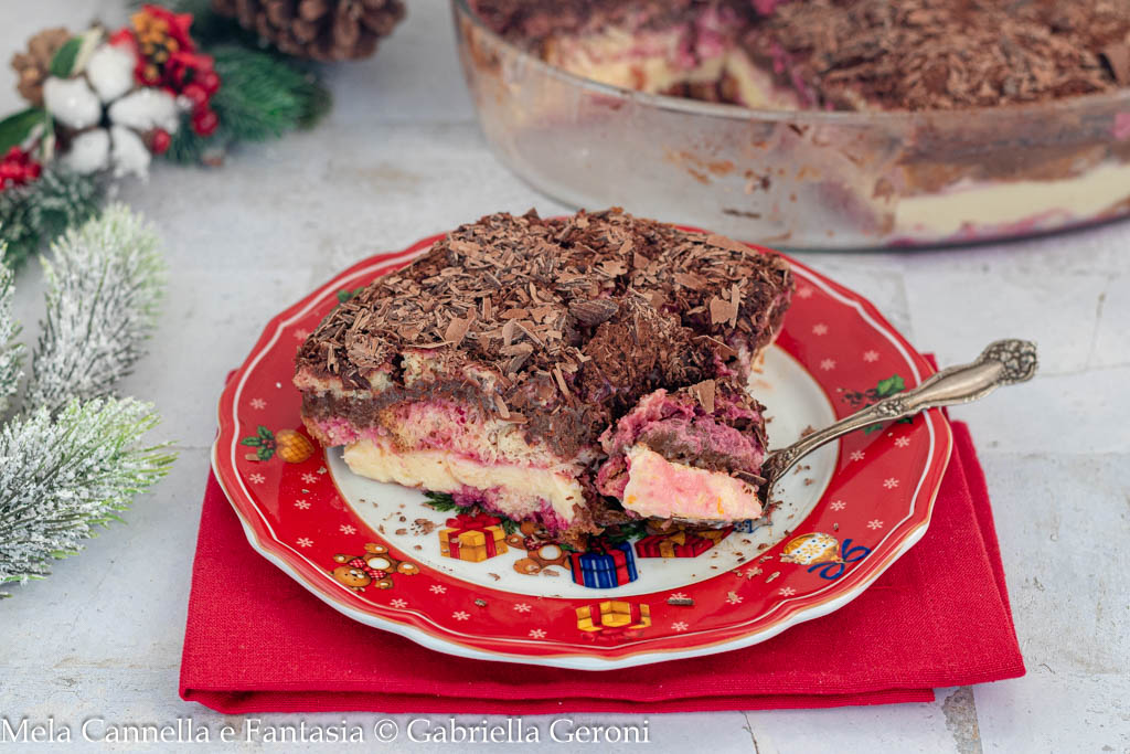 Pandoro English Trifle, an Easy and Quick Christmas Dessert