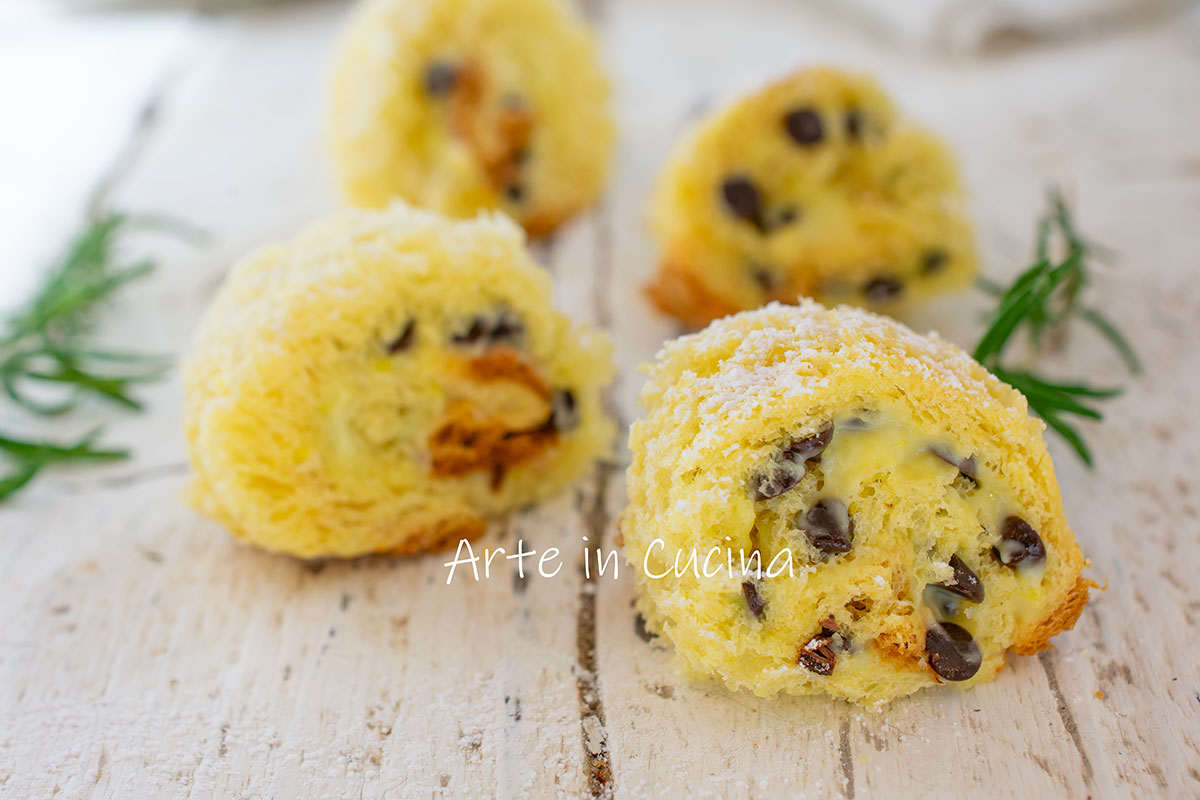 Pandoro Rolls with Cream and Chocolate Chips