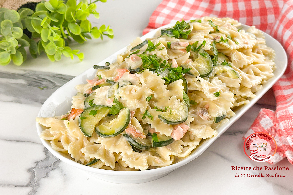 Pasta with Smoked Salmon, Philadelphia, and Zucchini