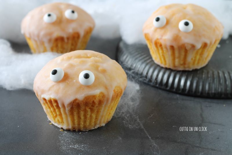 fluffy and quick Halloween muffins