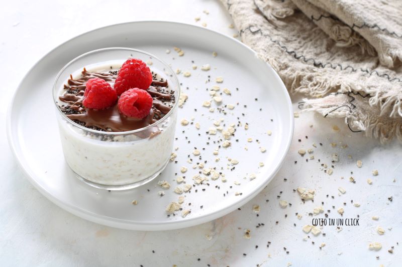 no-cook porridge with yogurt