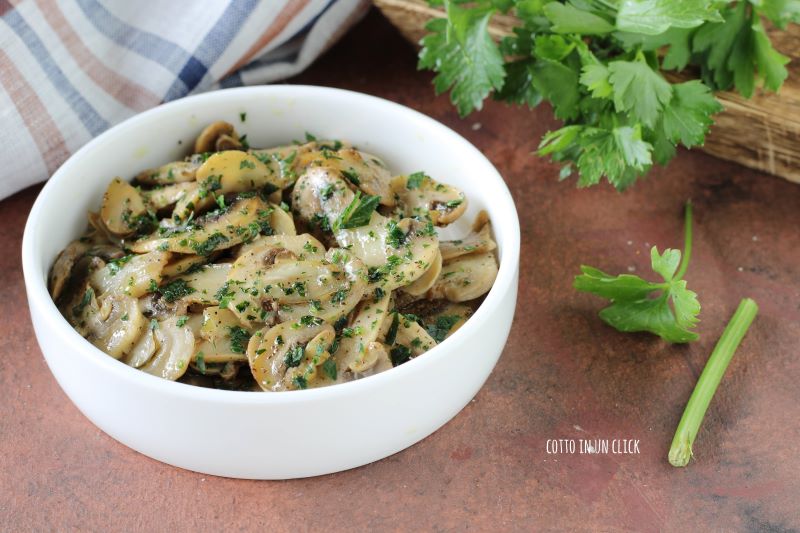 sautéed mushrooms in pan