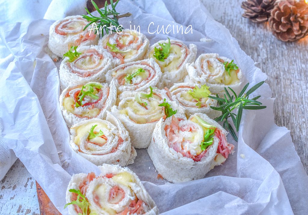 Pinwheel sandwich tree with ham and provolone