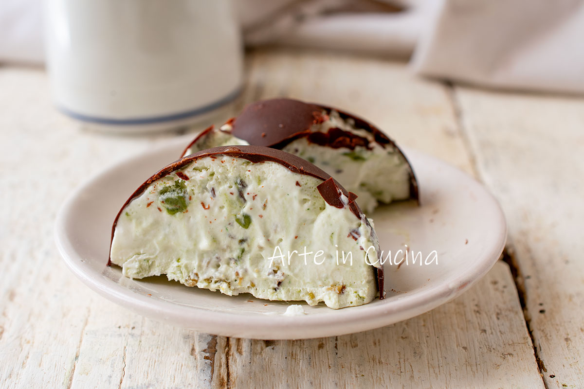 Pistachio and Chocolate Frozen Mini Cakes