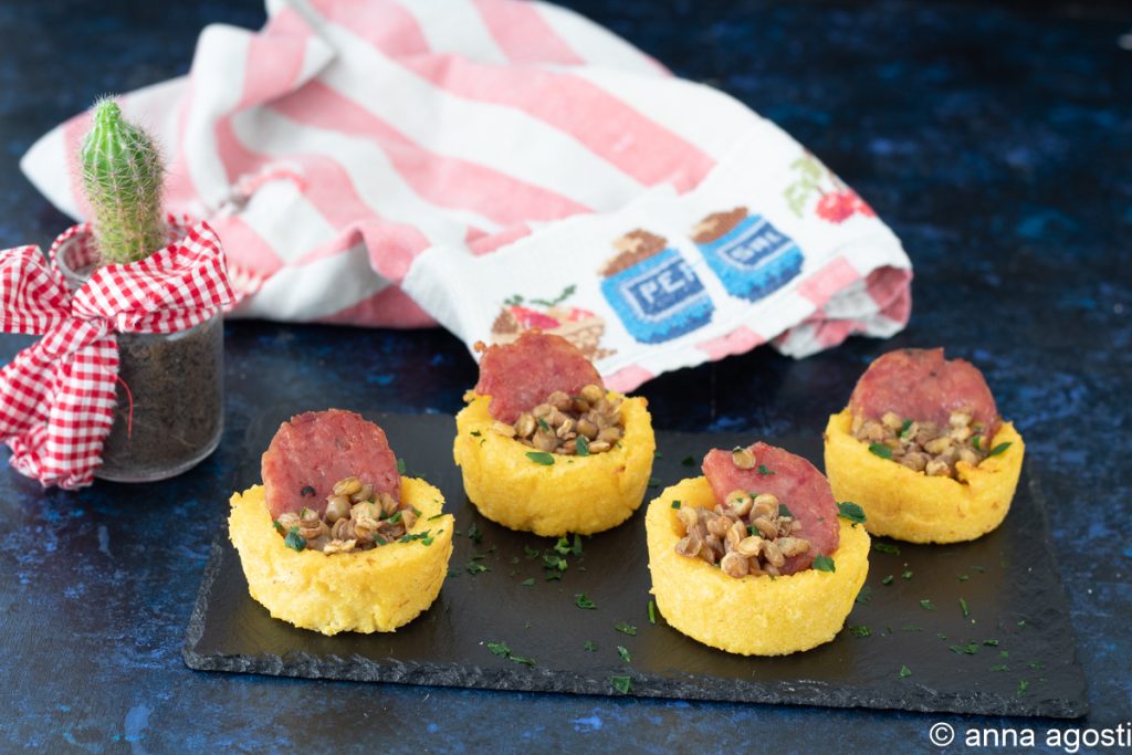 polenta baskets with lentils and cotechino