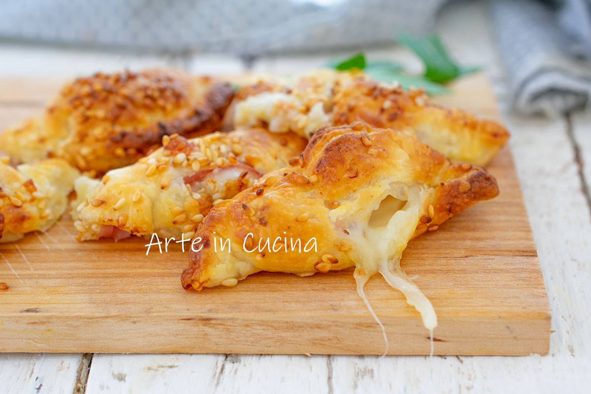 Puff Pastry Half-Moons with Ham and Provola