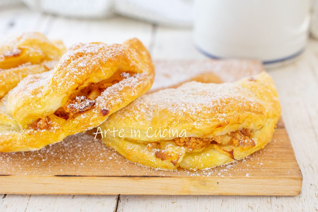 Puff Pastry Shells with Apples Amaretti and Jam