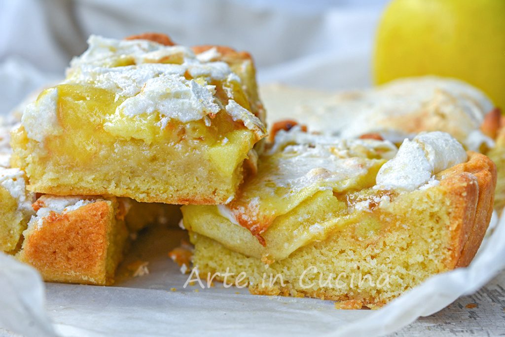 Quick Slavic Tart with Custard and Apples