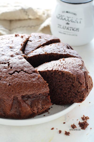 remove the cake from the pan, slice it and serve