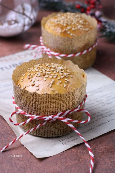remove the mini panettones from the oven and let them cool