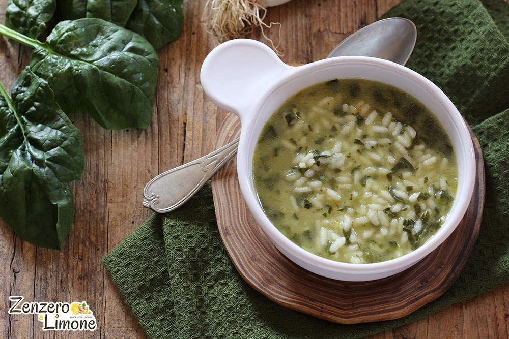 rice in broth with leeks and spinach