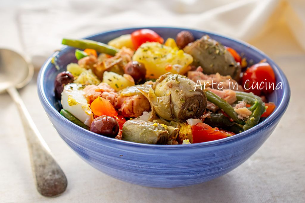 Salad with Potatoes, Green Beans, and Tuna