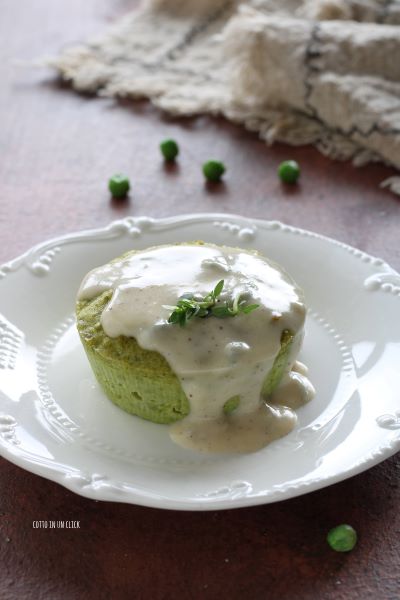 serve the flans with a few tablespoons of fondue