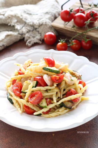 serve trofie with chopped parsley