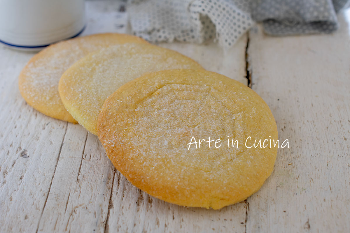 Simple Sugary Biscuits for Halloween