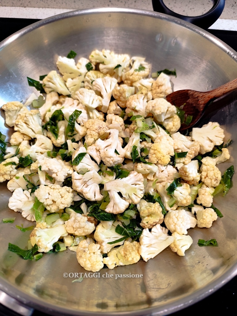 skillet cauliflower no boiling and light