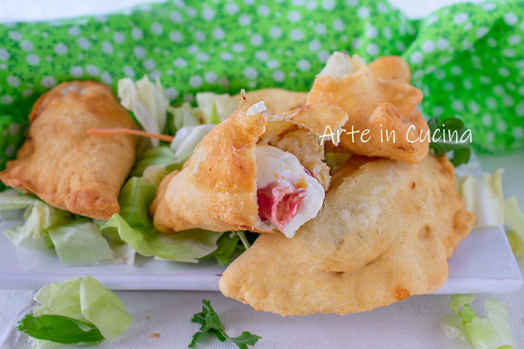 Soft Quick Panzerotti in 10 minutes