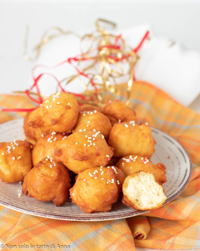 soft ricotta castagnole