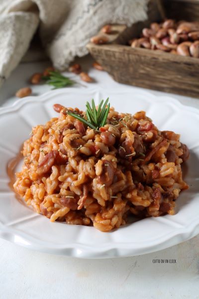 stir the risotto with butter, mix and serve