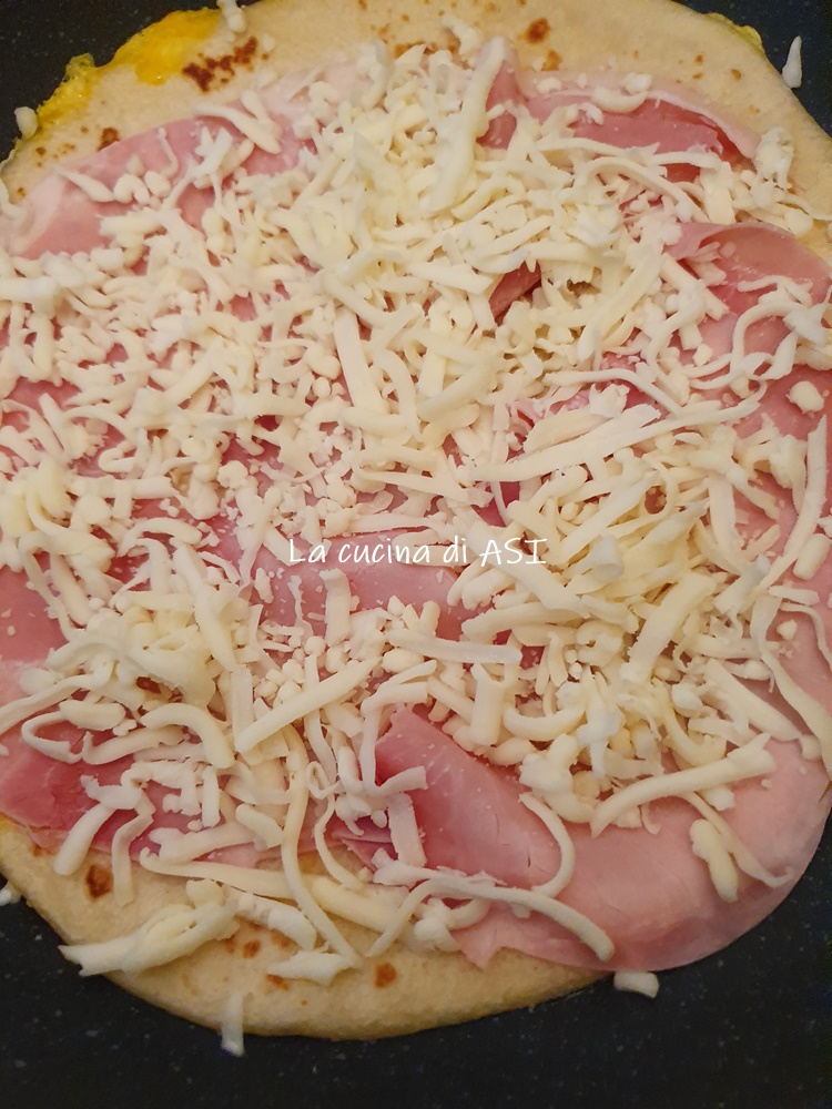 stuffed flatbread cake cooked in a pan in 15 minutes