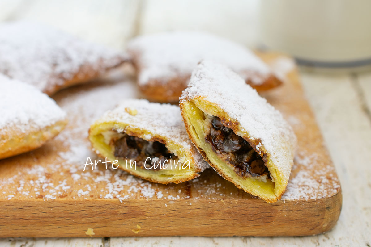 Stuffed Fritters with Ricotta and Chocolate