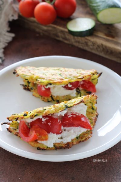 take out the tacos and fill with robiola and cherry tomatoes