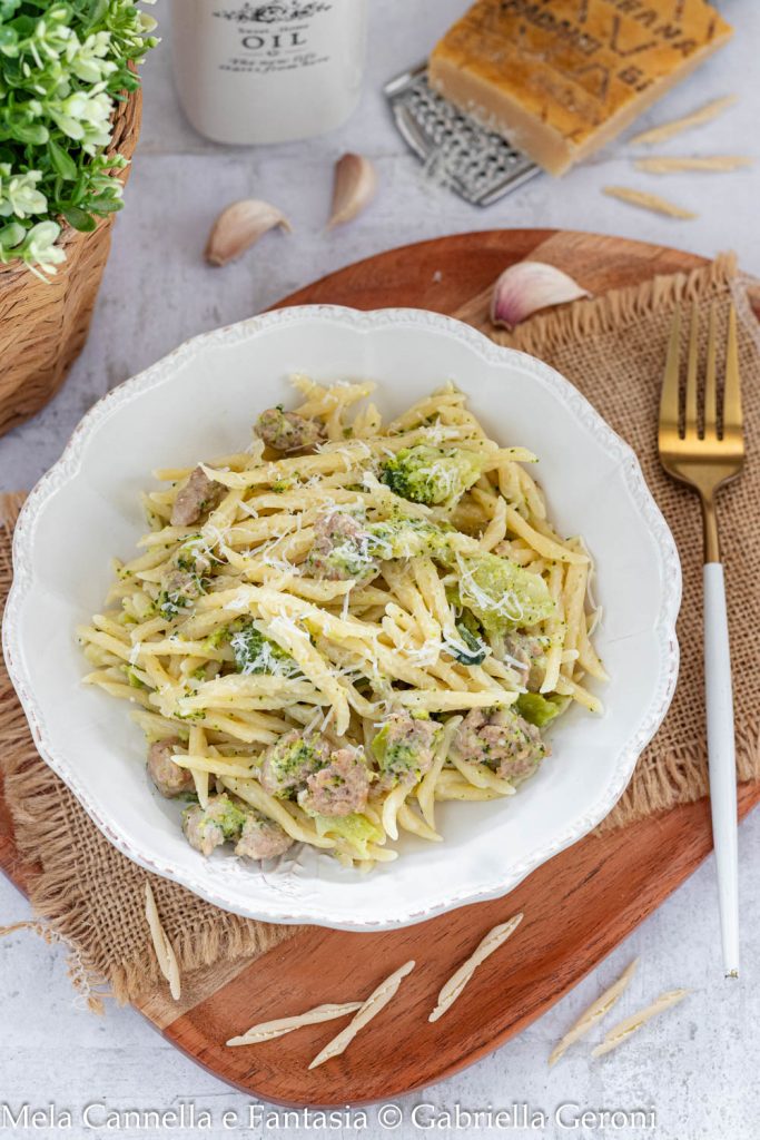 trofie with broccoli and sausage easy dish