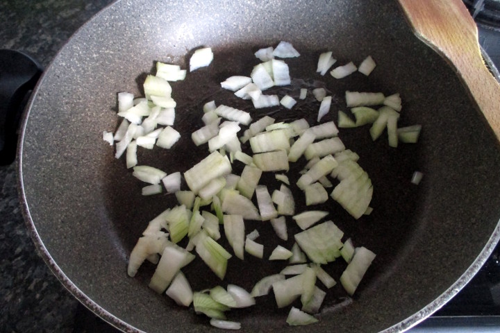Vegan Radicchio and Walnut Risotto Preparation, Mangia Senza Pancia