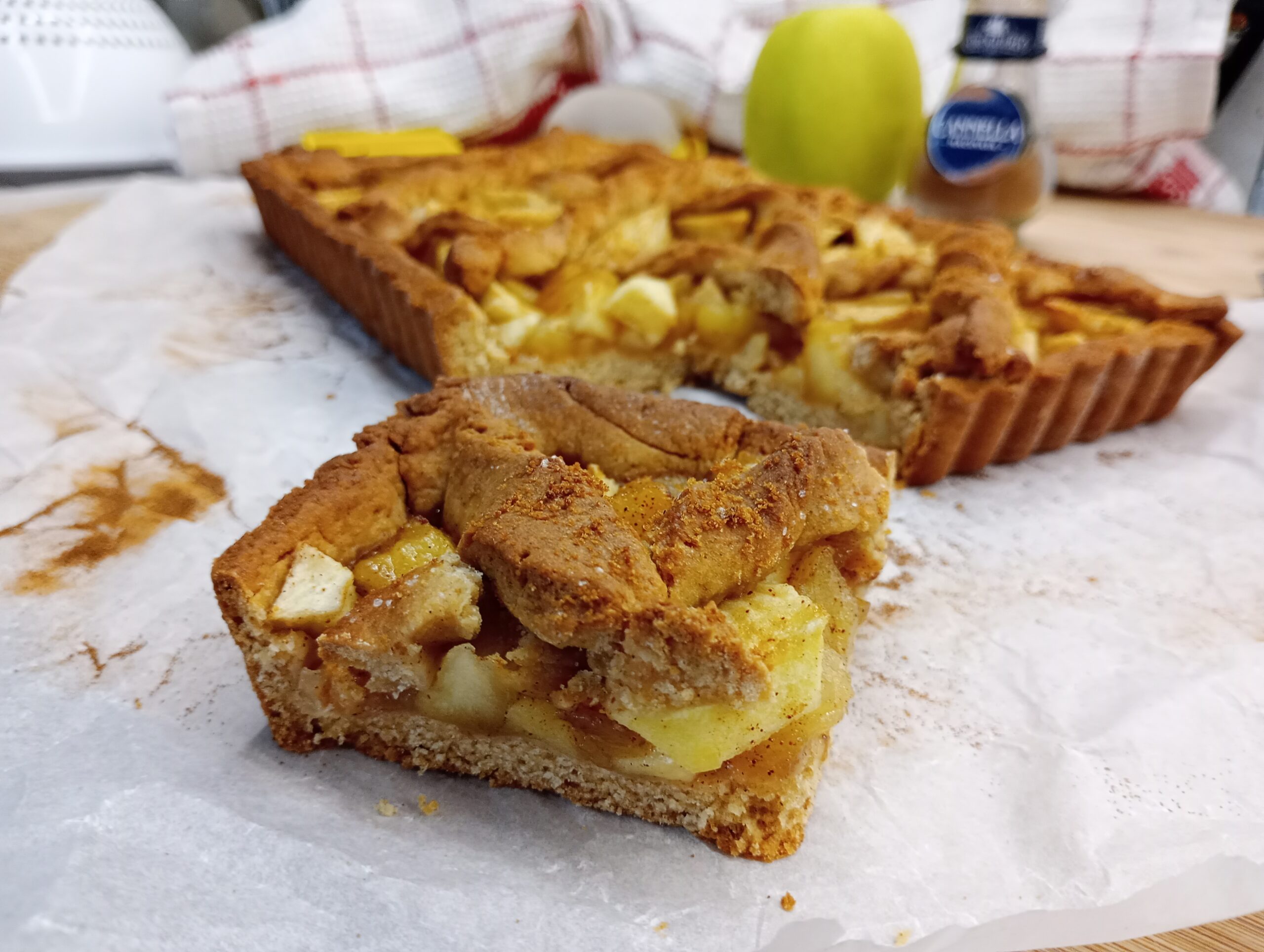Apple and Cinnamon Tart
