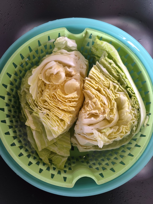 wash the braised cabbage