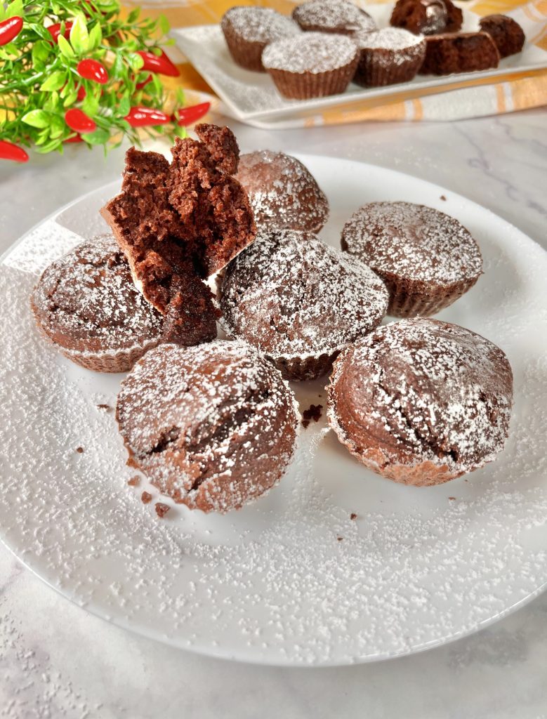 Egg-free water and cocoa muffins air fryer