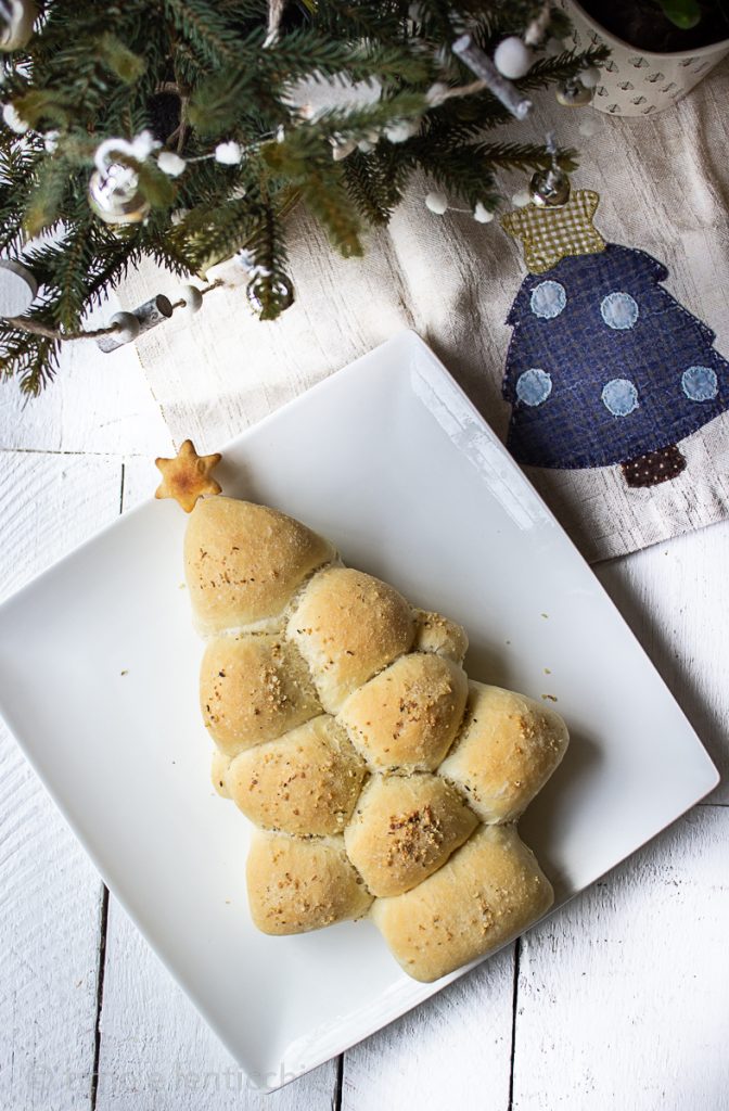 Christmas Tree Bread