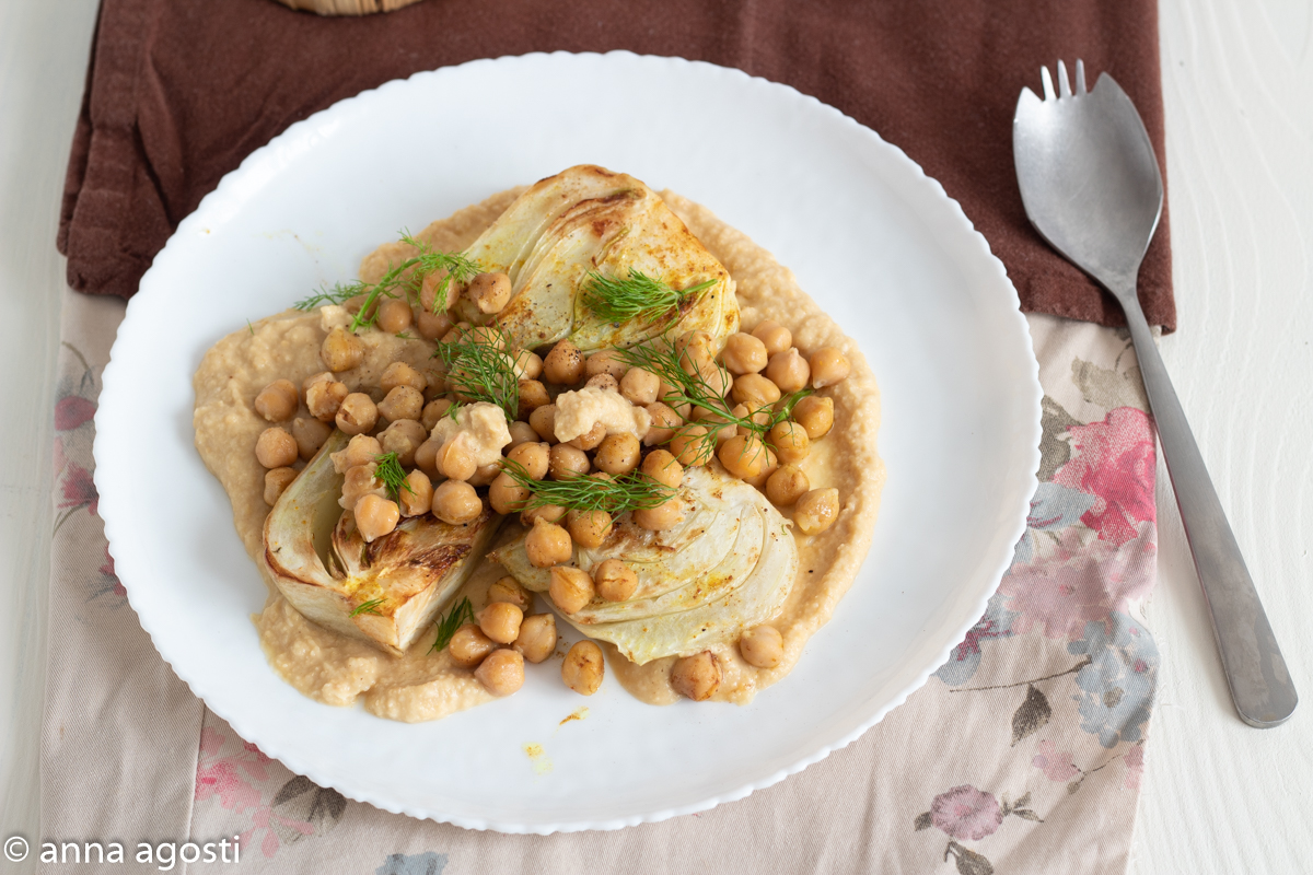 Fennel and Chickpeas with Turmeric in a Pan