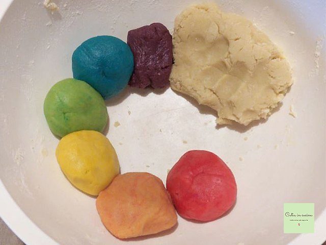 colored shortcrust pastry