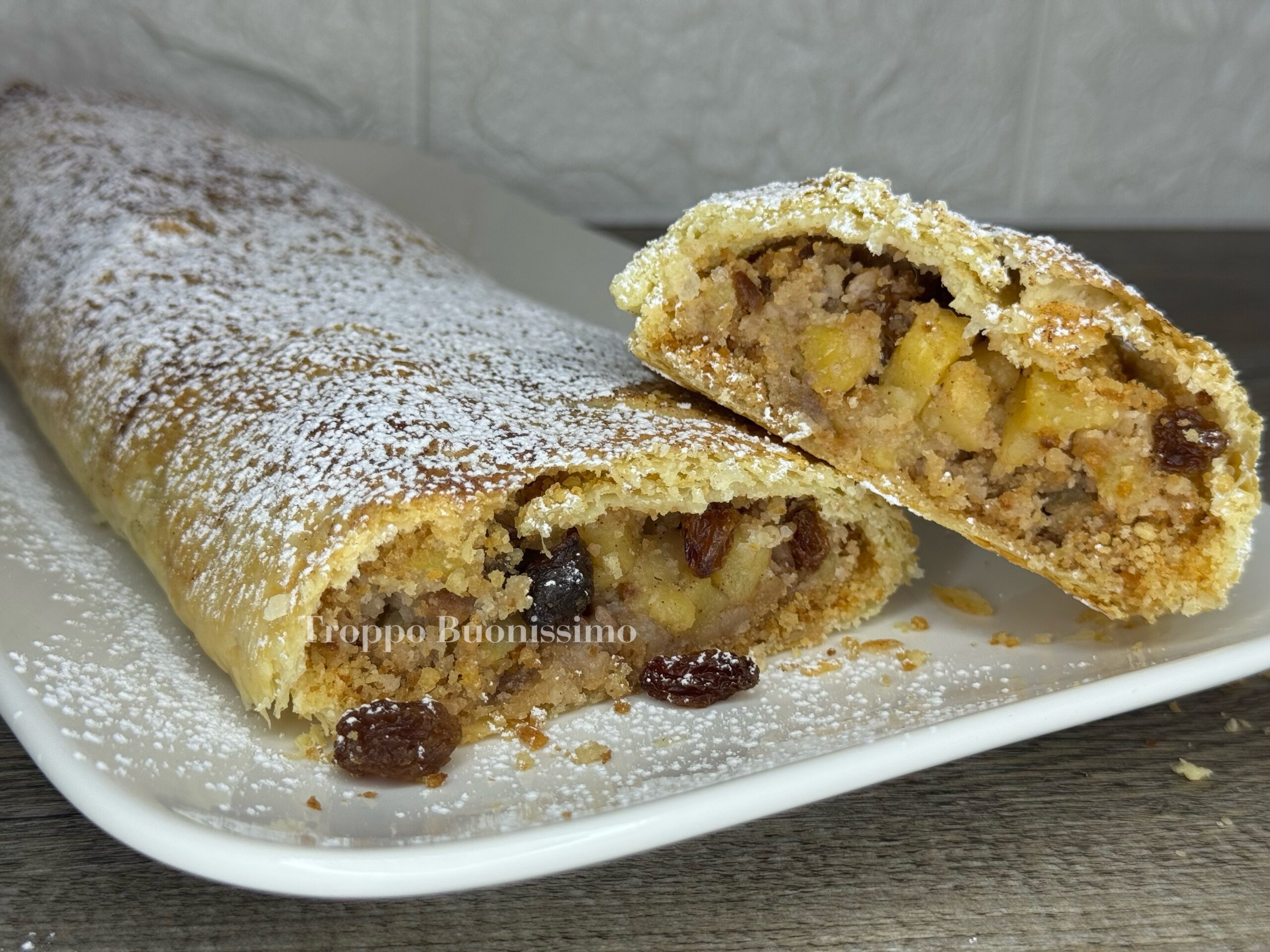 Smart Apple Strudel with Puff Pastry