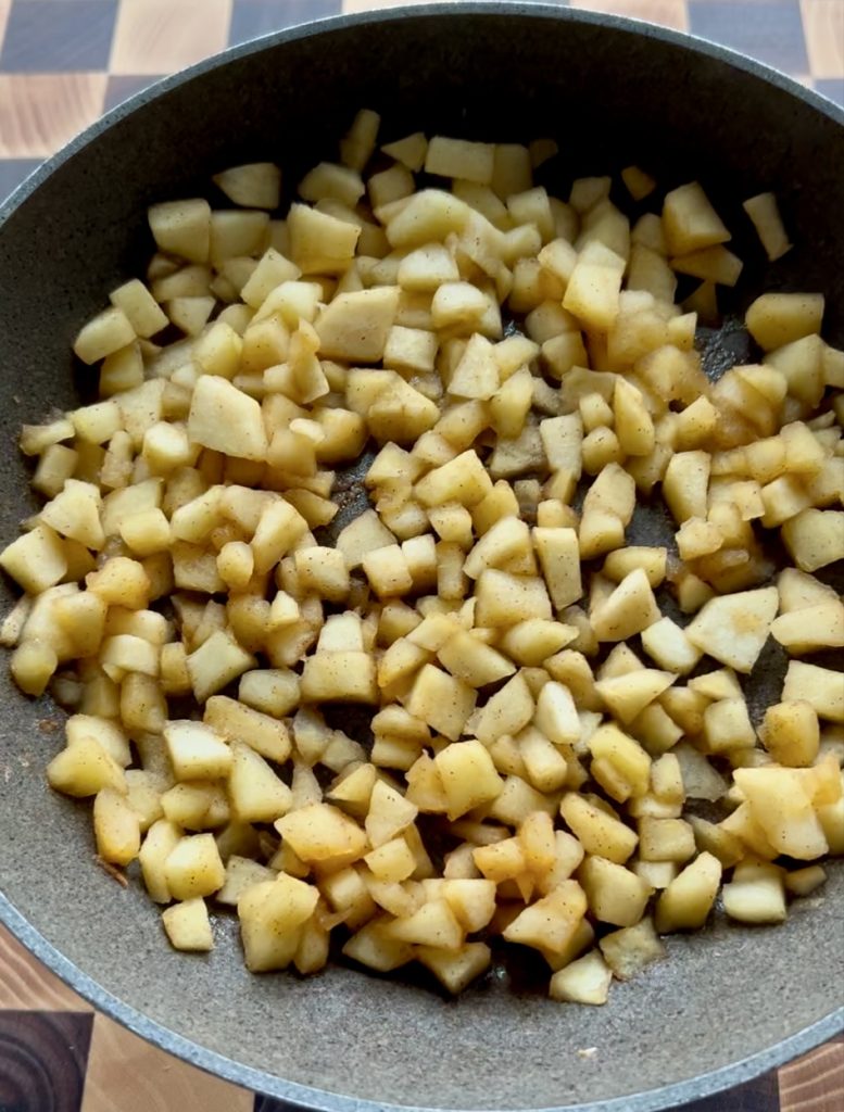 Cook the apple and add the cinnamon