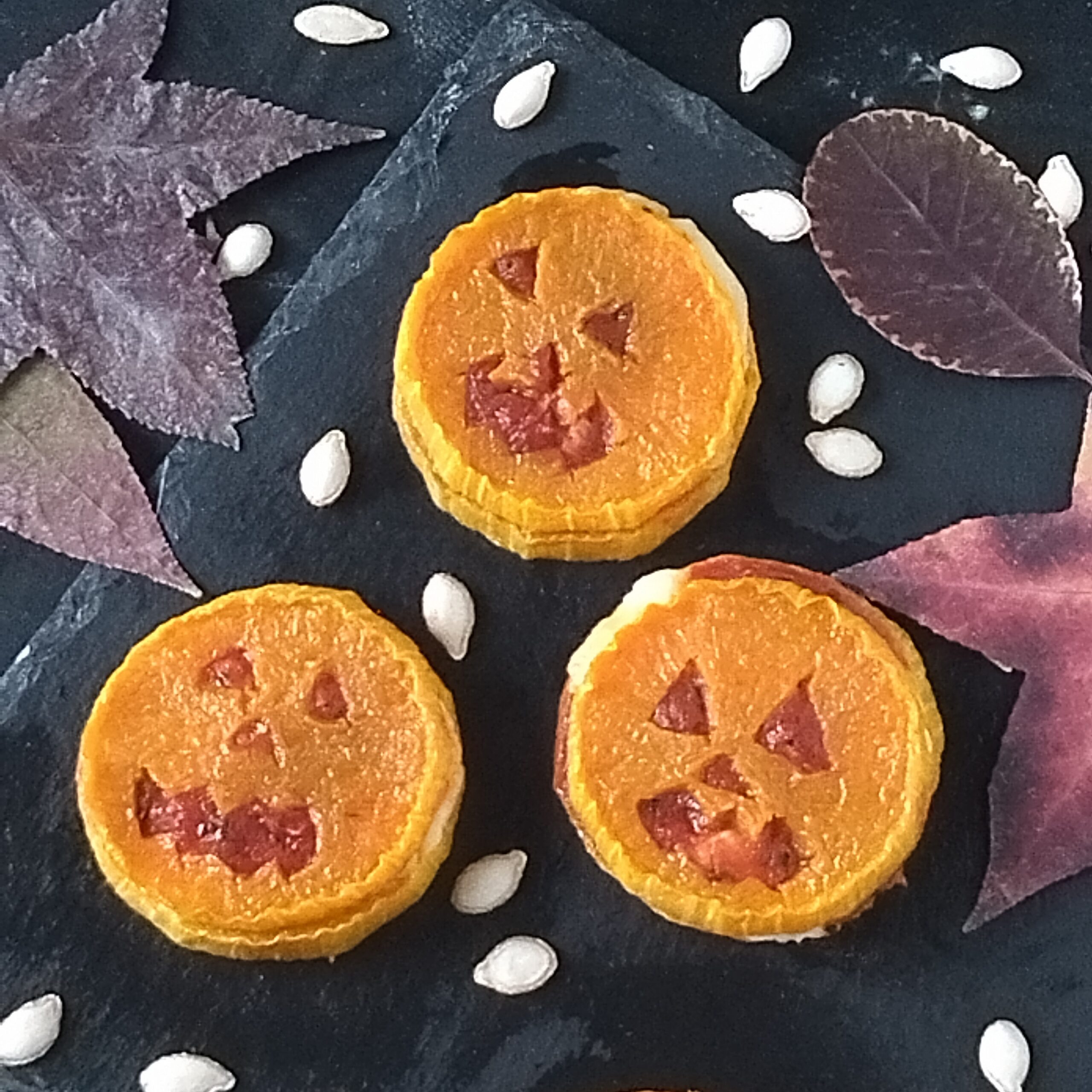 Pumpkin Faces with Pizza Flavor (Halloween)