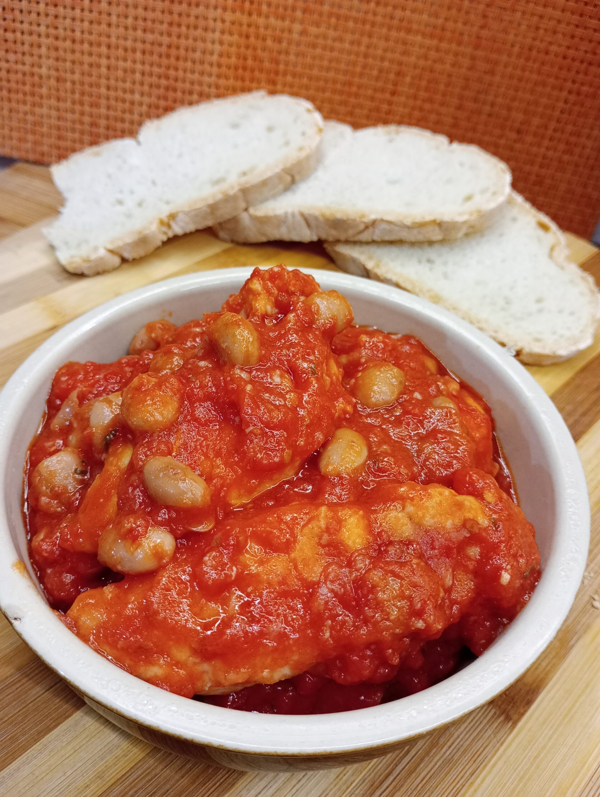 Chicken and Beans in Sauce