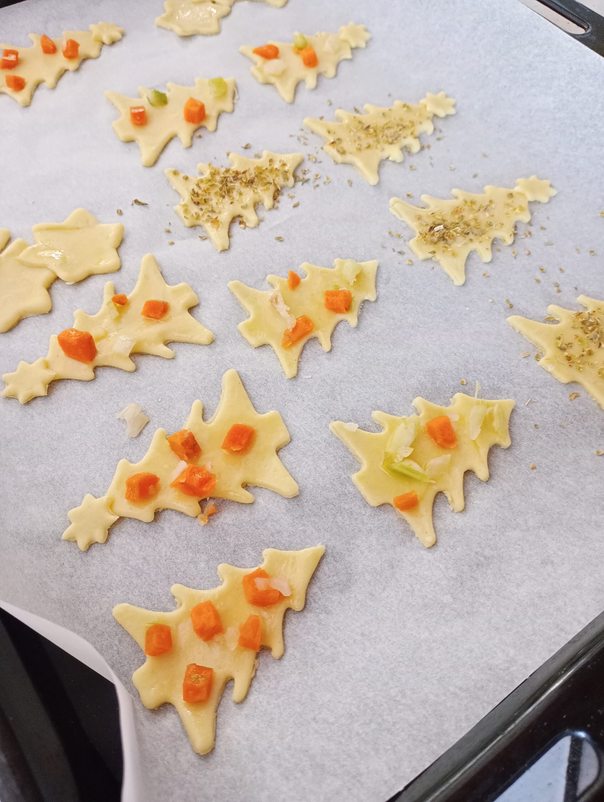Tree-Shaped Crackers