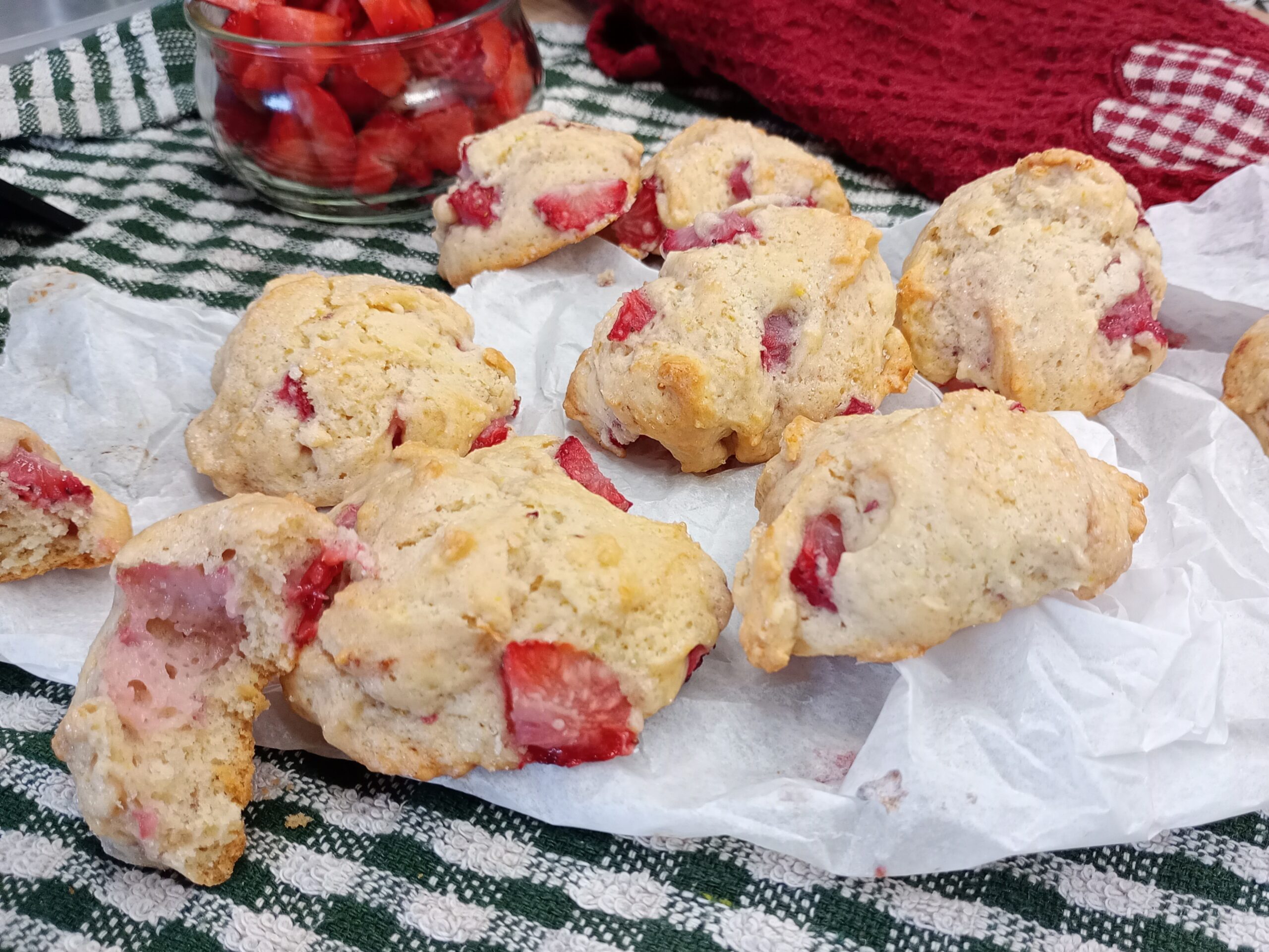 Soft Strawberry Cookies