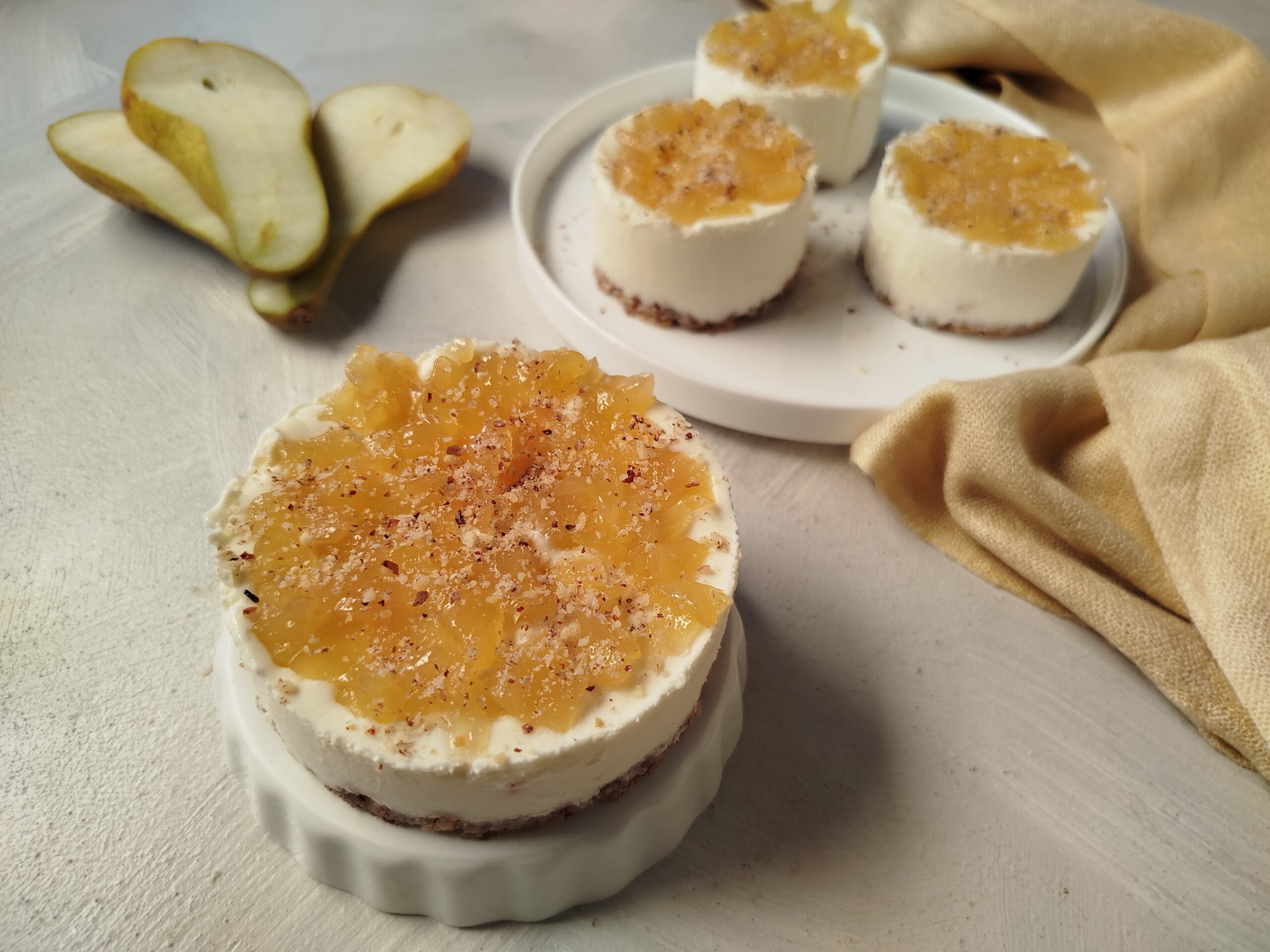 RICOTTA AND PEAR CUPCAKES