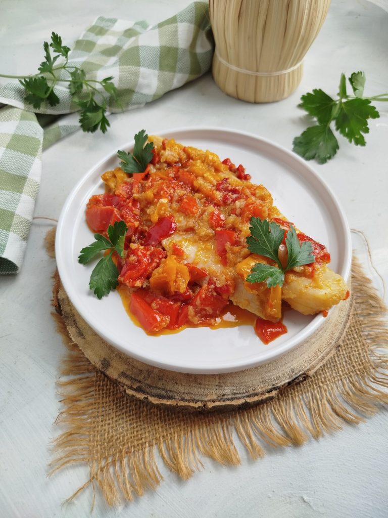 Redfish fillet with peppers
