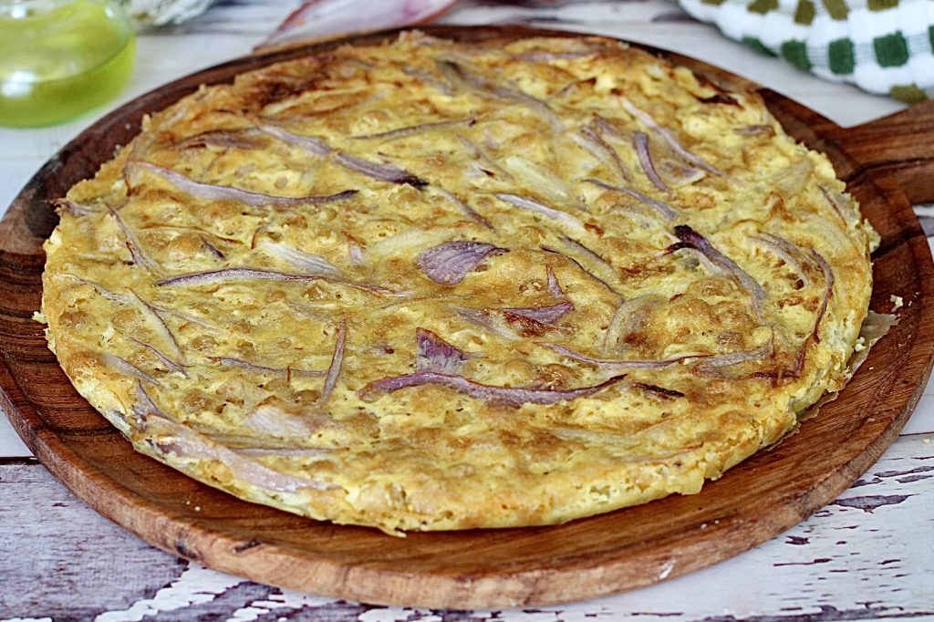 With the Genovese chickpea and onion farinata, I make both snacks and dinner.